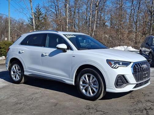 2025 Audi Q3 Premium 45 TFSI S line quattro Tiptronic