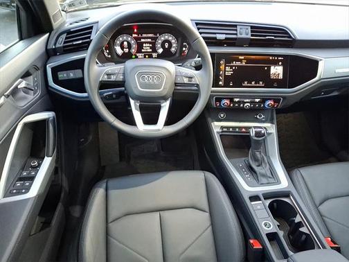 2023 Audi Q3 Premium 45 TFSI S line quattro Tiptronic