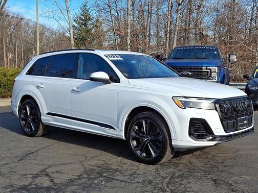 2025 Audi Q7 Premium Plus 55 TFSI quattro Tiptronic
