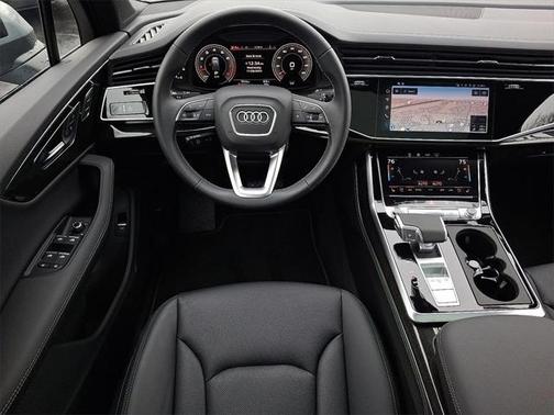 2025 Audi Q7 Premium Plus 55 TFSI quattro Tiptronic