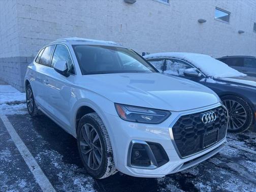 2022 Audi Q5 Premium Plus 45 TFSI S line quattro S tronic