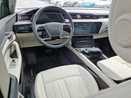 2024 Audi Q8 e-tron Premium Plus quattro