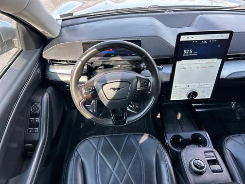 2021 Ford Mustang Mach-E SELECT