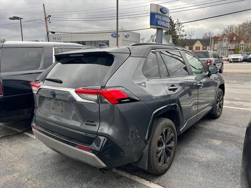 2024 Toyota RAV4 Hybrid SE