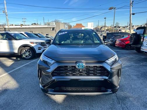2024 Toyota RAV4 Hybrid SE