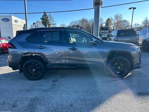 2024 Toyota RAV4 Hybrid SE