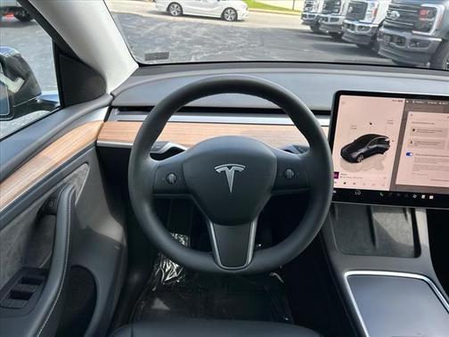 2024 Tesla Model Y Long Range Dual Motor All-Wheel Drive