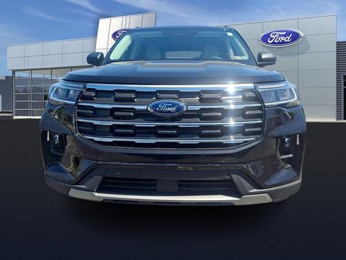 Agate Black Metallic 2026 Ford Explorer Active