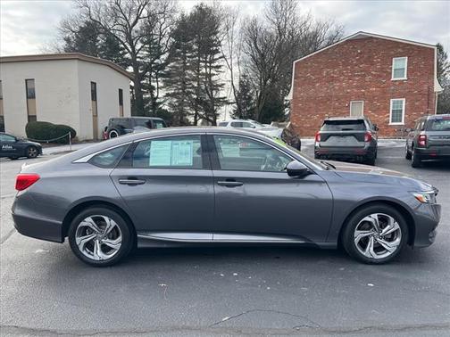 Photo 5 of 29 of 2018 Honda Accord EX