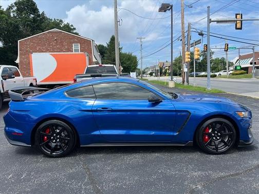 2017 Ford Shelby GT350R Base
