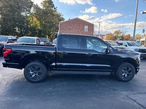 2025 Ford F-150 Lightning LARIAT
