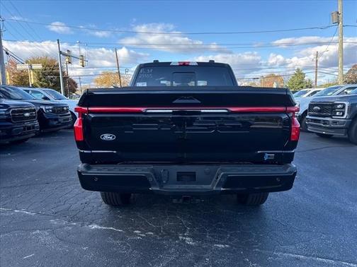 2025 Ford F-150 Lightning LARIAT