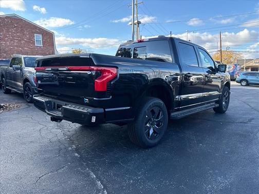 2025 Ford F-150 Lightning LARIAT