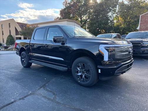 2025 Ford F-150 Lightning LARIAT
