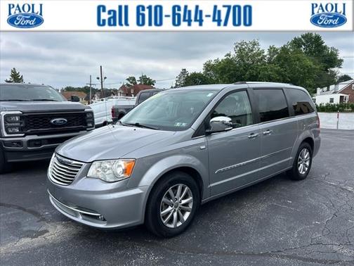 2014 Chrysler Town & Country Touring-L