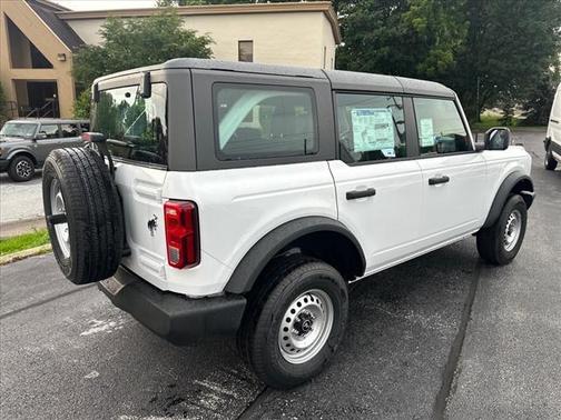 2025 Ford Bronco Base