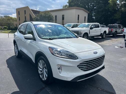 2022 Ford Escape Titanium