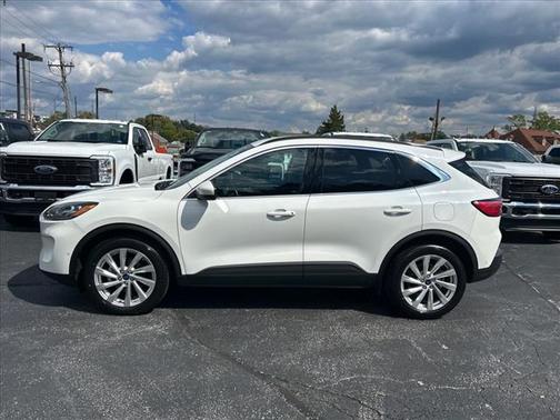 2022 Ford Escape Titanium
