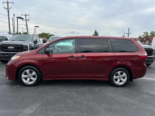 2018 Toyota Sienna SE