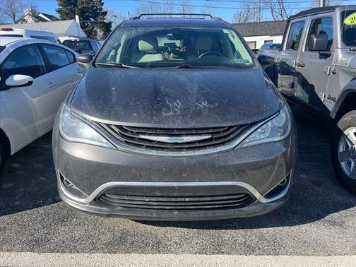 2018 Chrysler Pacifica Hybrid Touring L