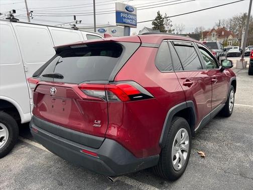 2019 Toyota RAV4 LE