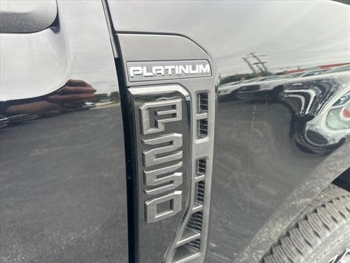 2025 Ford F-250 Platinum