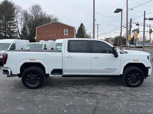 2024 GMC Sierra 2500 AT4