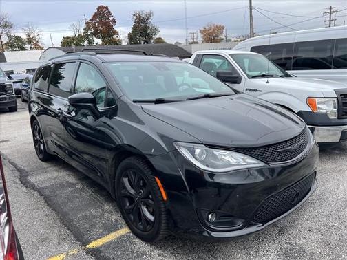 2020 Chrysler Pacifica Touring-L Plus