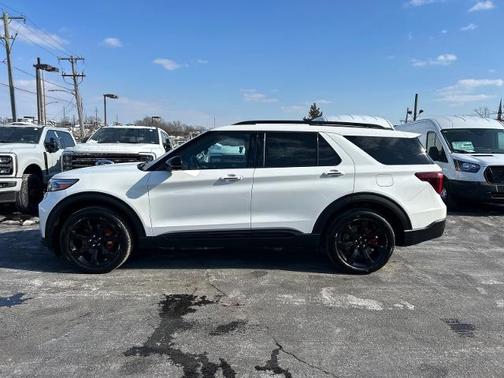 2022 Ford Explorer ST