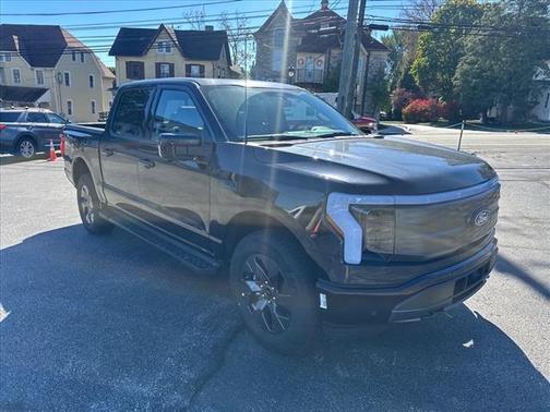 2025 Ford F-150 Lightning LARIAT