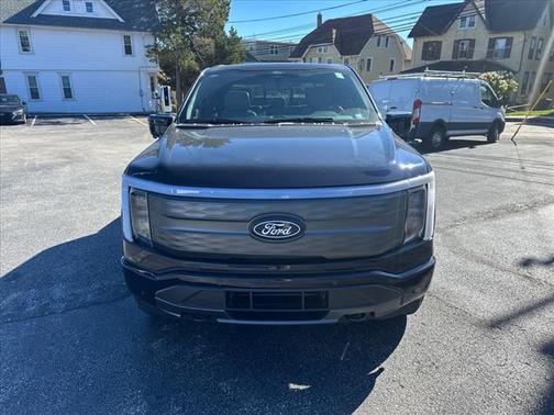2025 Ford F-150 Lightning LARIAT