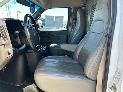 2022 GMC Savana 2500 Work Van