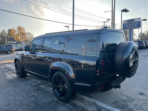 2023 Land Rover Defender 130 X-Dynamic SE