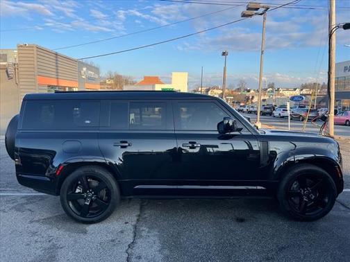 2023 Land Rover Defender 130 X-Dynamic SE