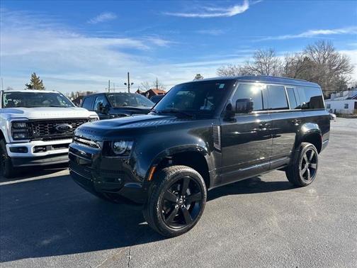 2023 Land Rover Defender 130 X-Dynamic SE