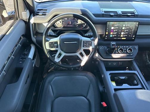 2023 Land Rover Defender 130 X-Dynamic SE