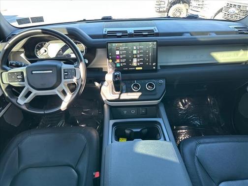 2023 Land Rover Defender 130 X-Dynamic SE