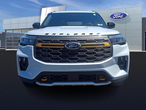 SPACE WHITE METALLIC 2026 Ford Explorer Tremor