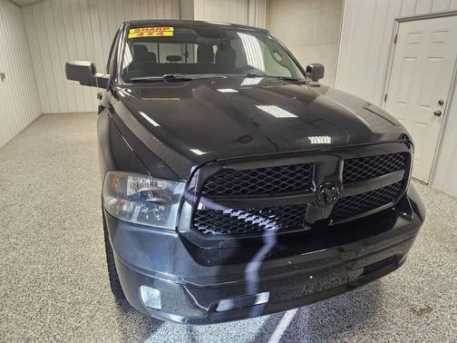 2019 RAM 1500 SLT