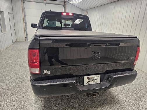 2019 RAM 1500 SLT
