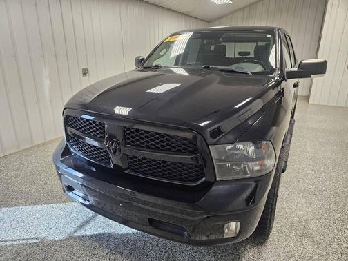2019 RAM 1500 SLT