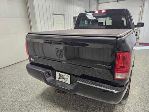 2019 RAM 1500 SLT