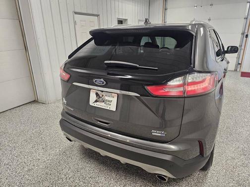 GRAY 2019 Ford Edge SEL