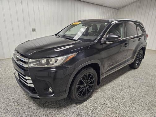 Midnight Black Metallic 2019 Toyota Highlander Limited