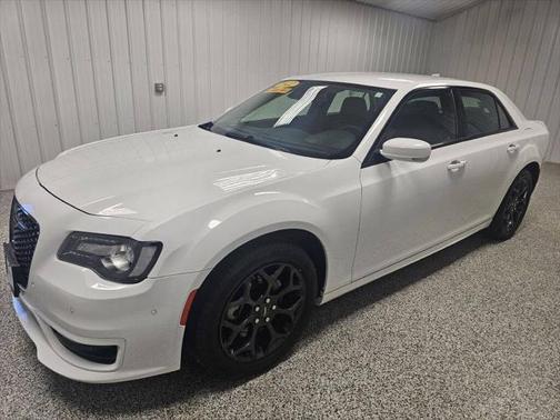 2022 Chrysler 300 Touring