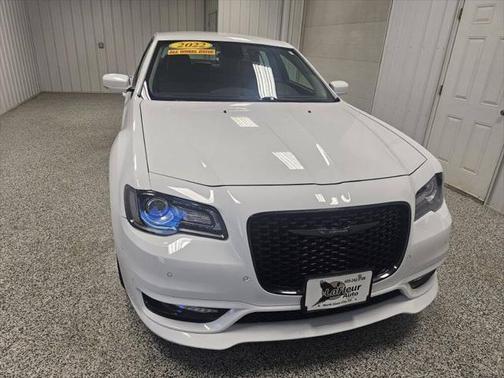 2022 Chrysler 300 Touring