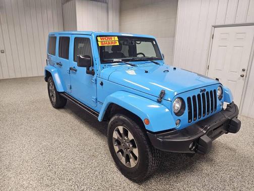 Chief 2017 Jeep Wrangler Unlimited Sahara