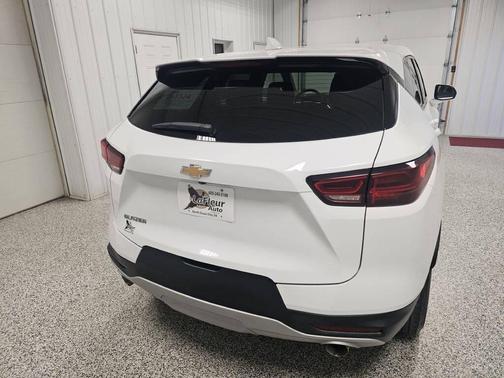 WHITE 2025 Chevrolet Blazer 2LT