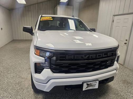 WHTE 2024 Chevrolet Silverado 1500 Custom