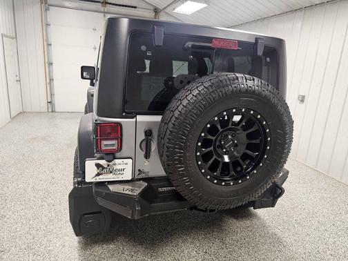 2016 Jeep Wrangler Sport